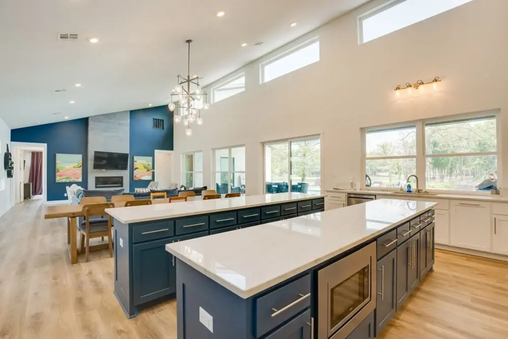 Luxe Waterfront Home in Malakoff w/ Pool + Hot Tub