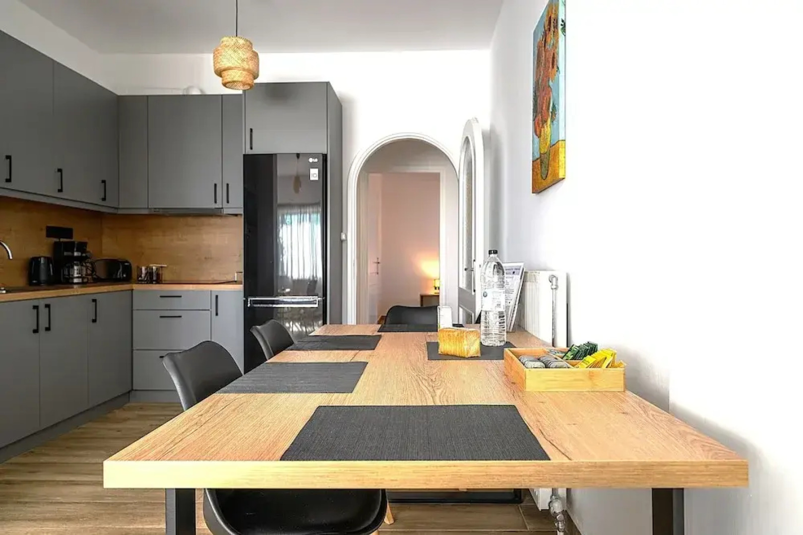 Alexander Apartments Airport