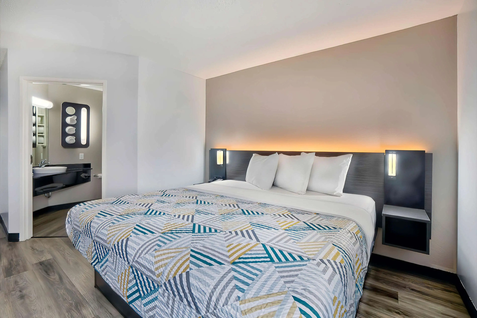 Motel 6 Benbrook, TX - Fort Worth