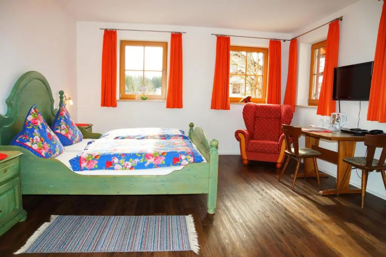 Seehotel und Appartements Schnöller