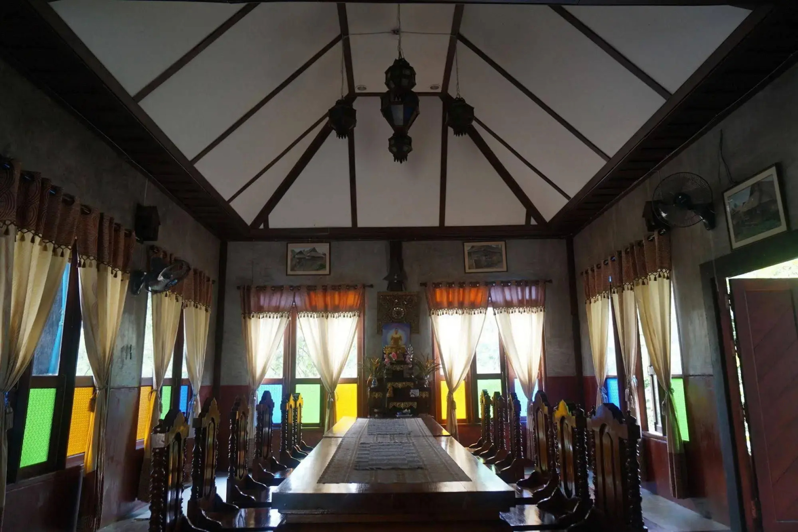 Phawengkham Resort and Restaurant