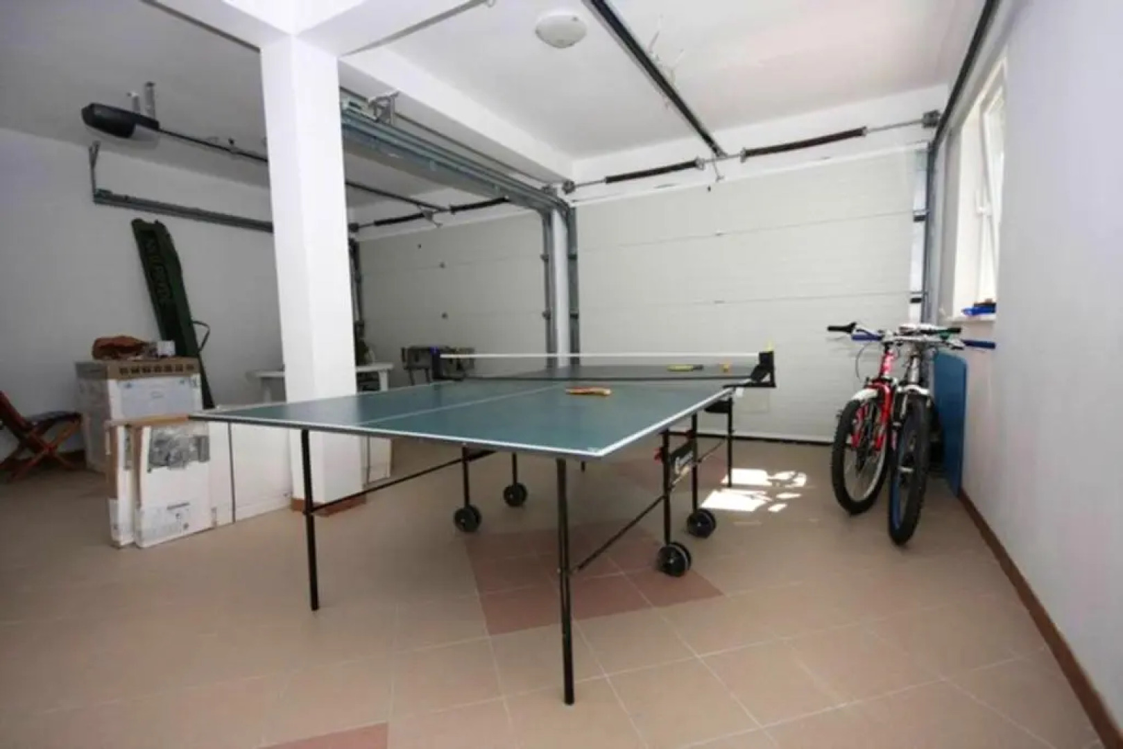 Apartment with 3 bedrooms in Zrnovo with wonderful sea view shared pool furnished balcony 80 m from the beach