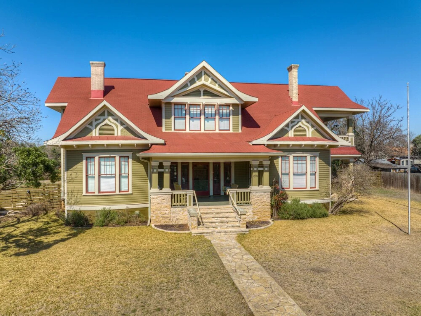 Beautiful and Unique Home With Fireplace and Pool!