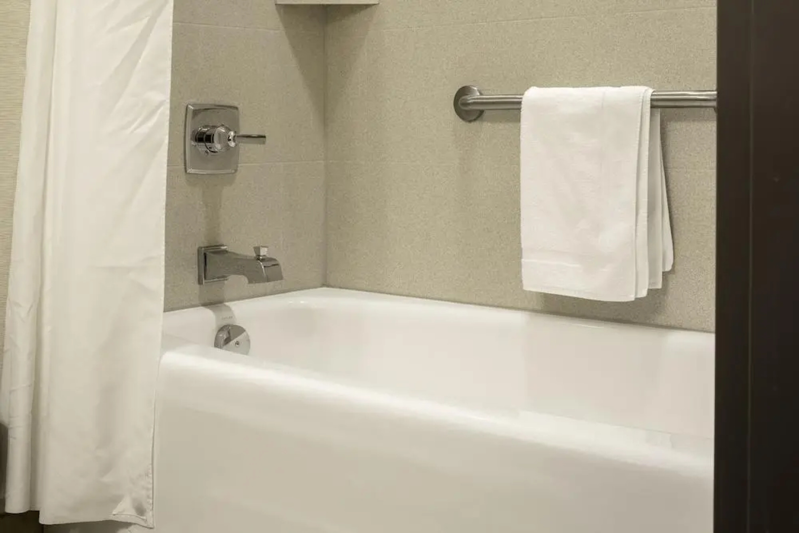 Best Western Plus University Inn Steubenville