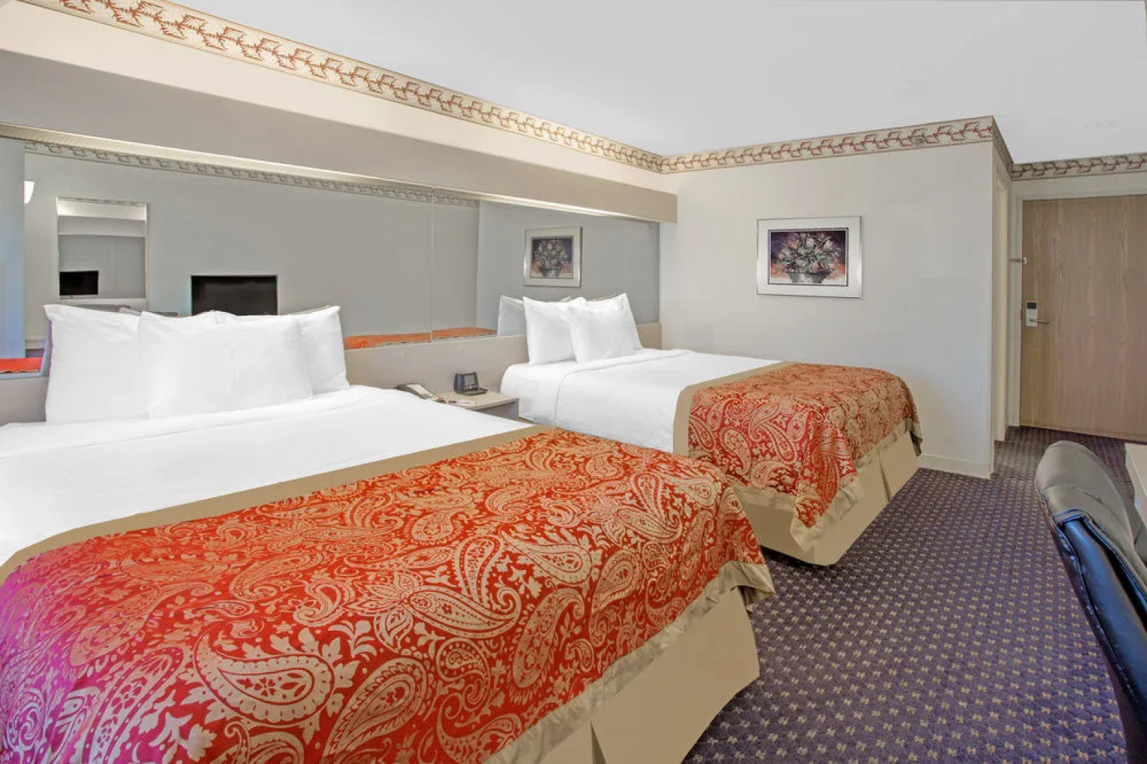 Microtel Inn & Suites by Wyndham Janesville