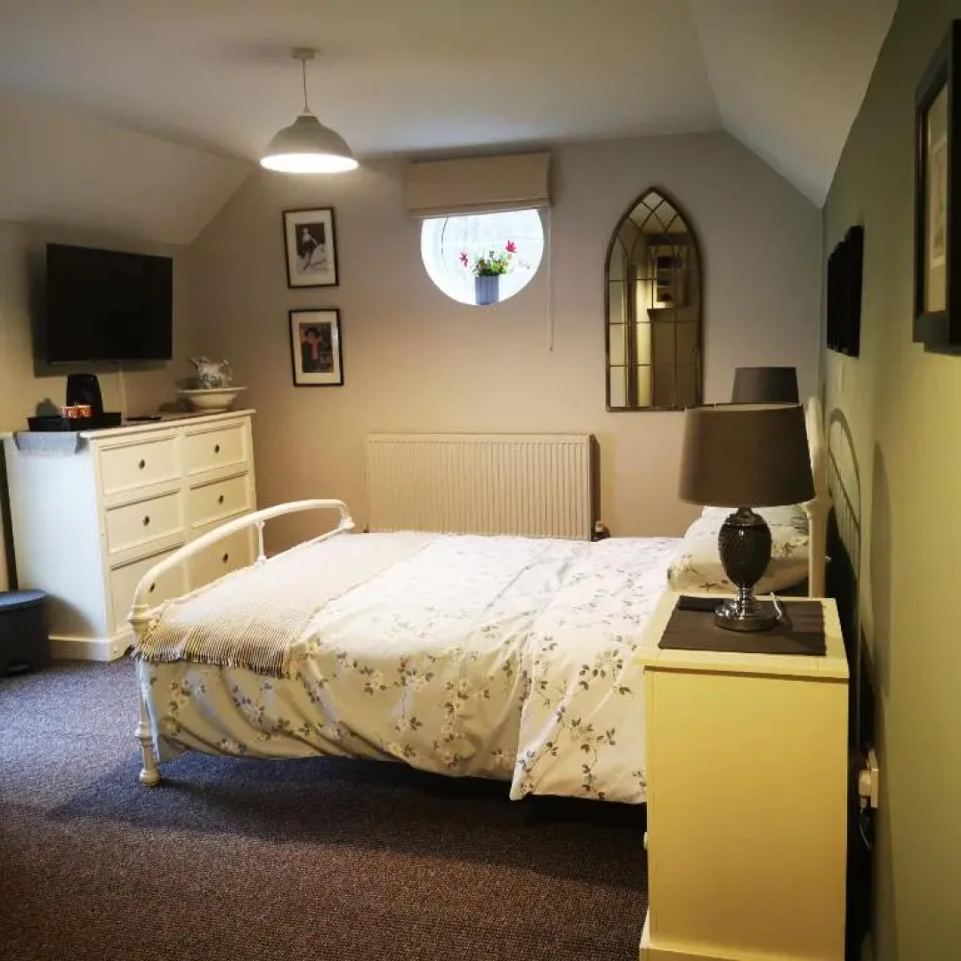 Rooms by the River at Glan Aber