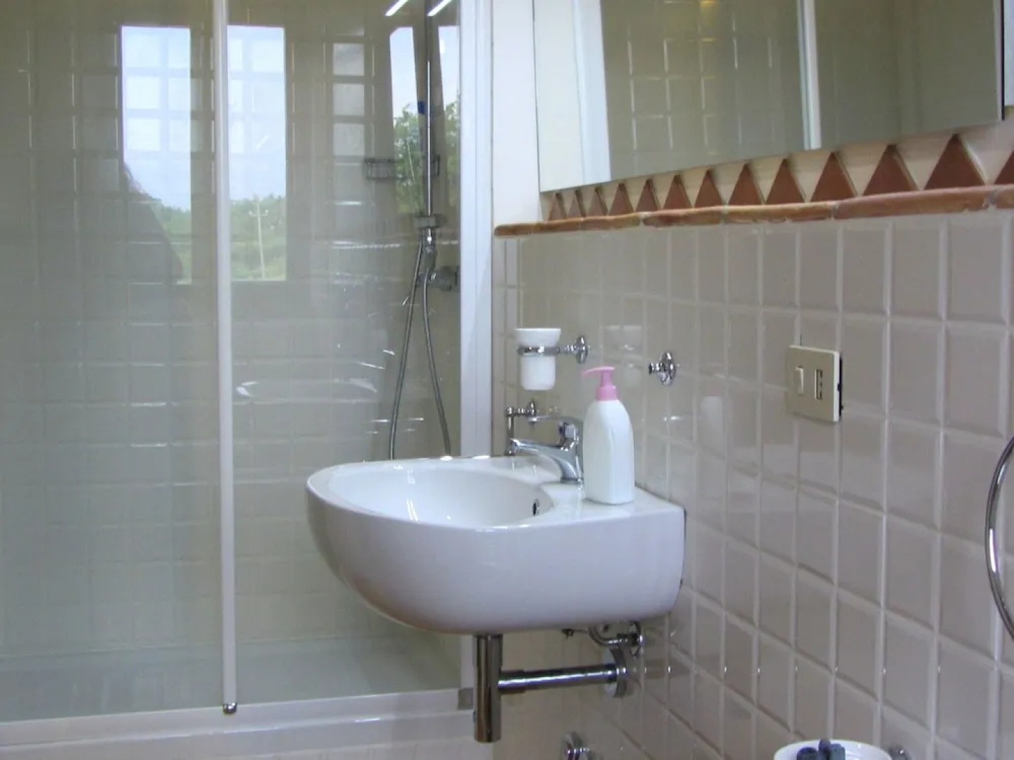Holidays House and Spa on the Marche Region Hills. Privacy and Relax