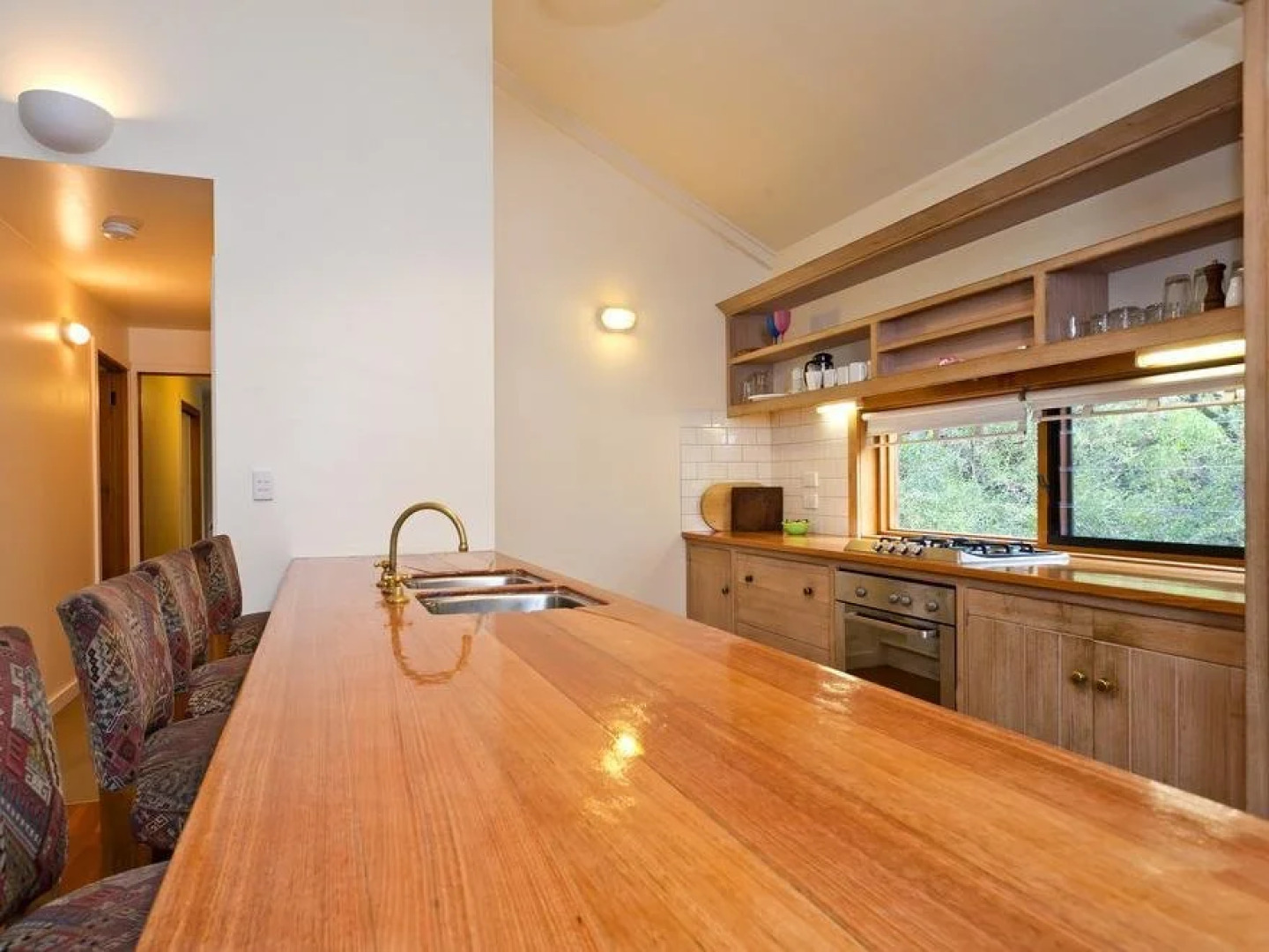 King Parrot Cottages