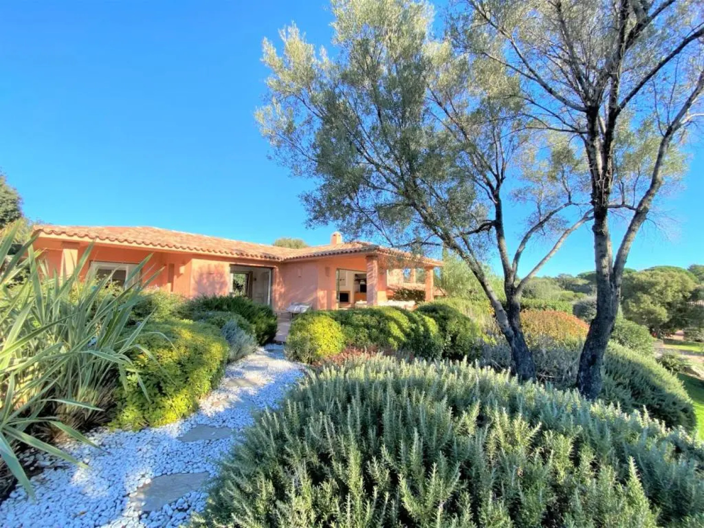 Jolie villa climatisee proche des plages de Pinarello et San Ciprianu