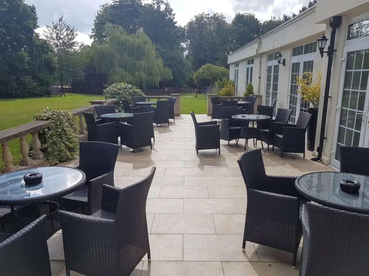 Oriel Hotel