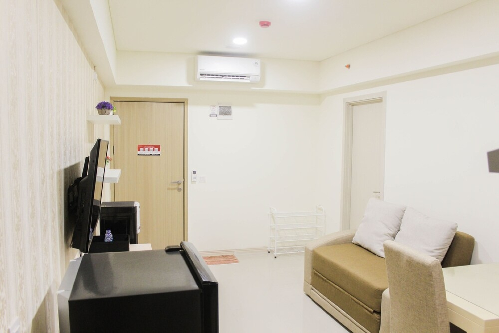 Best And Homey 2Br With Sofa Bed At Meikarta Apartment