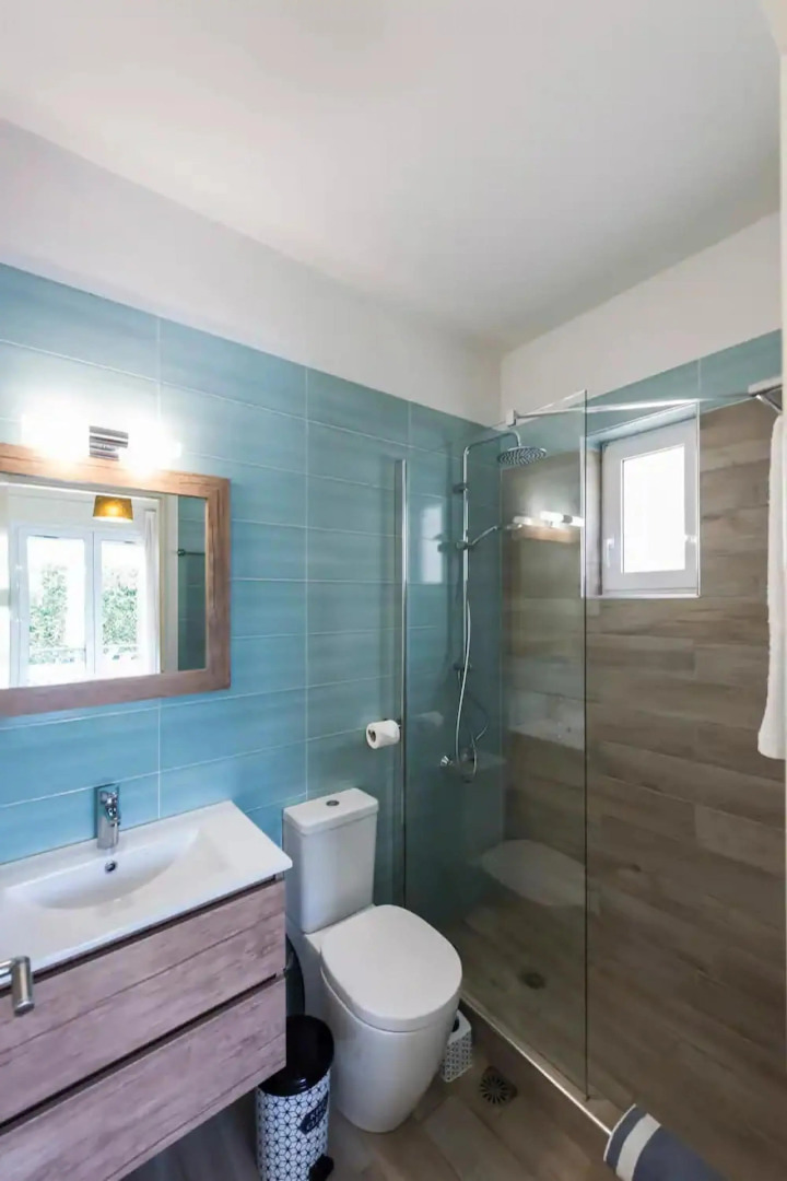 Venus Villa with Private Pool, 2min to the Beach