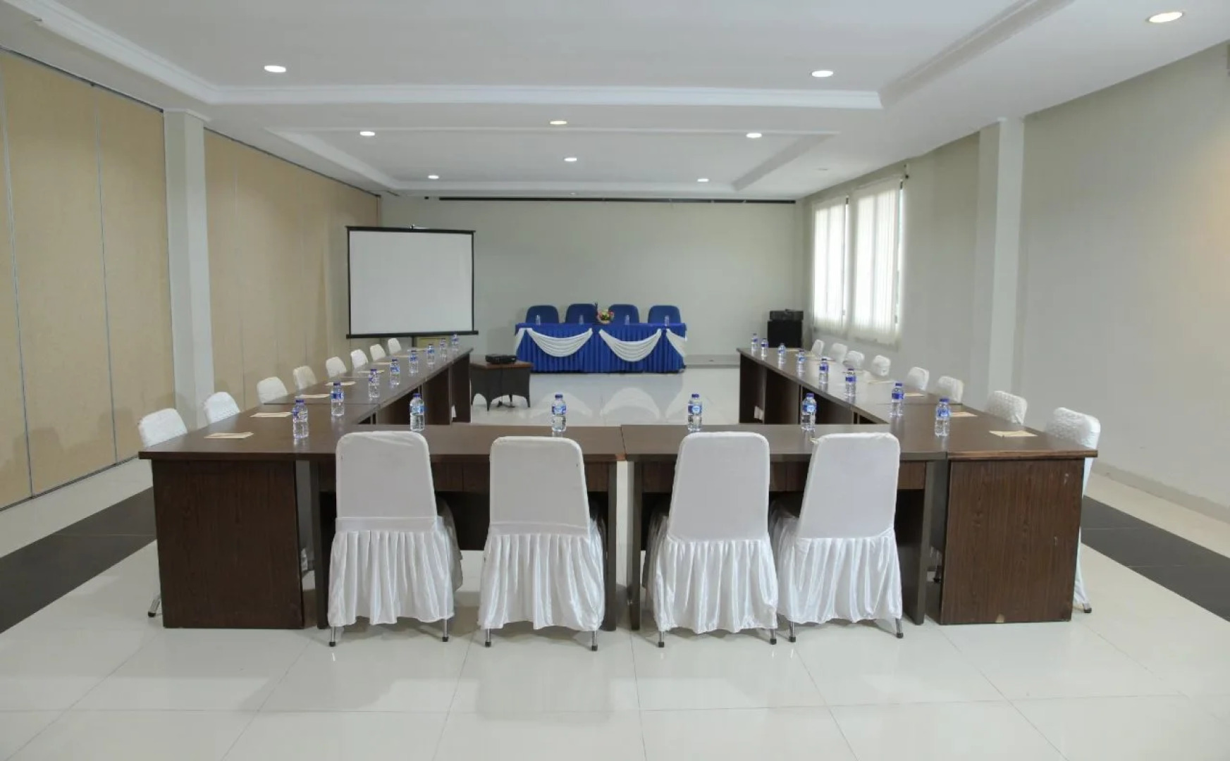 Bahamas Hotel & Resort