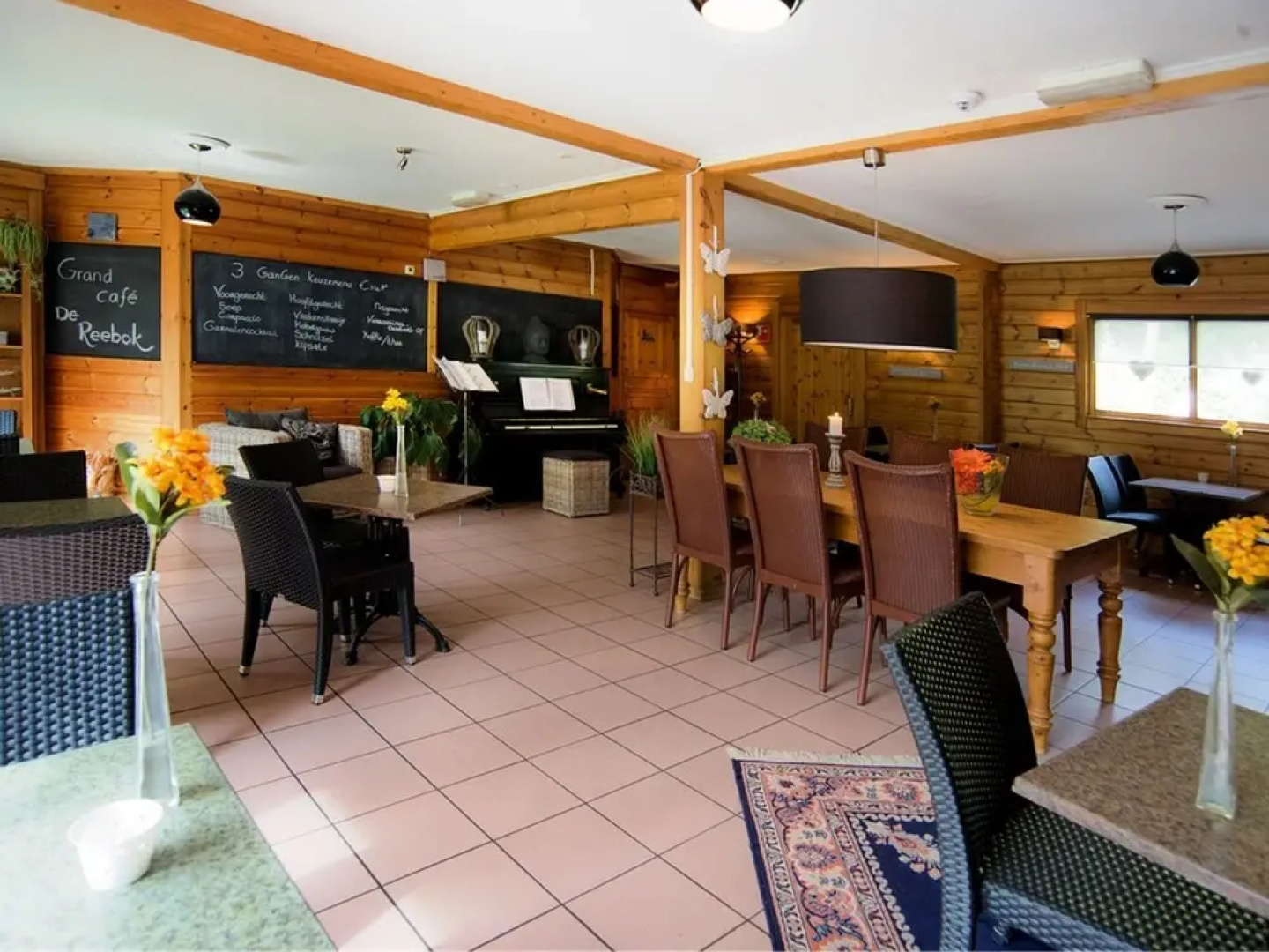 Likeable Chalet with Terrace near Oisterwijkse Vennen