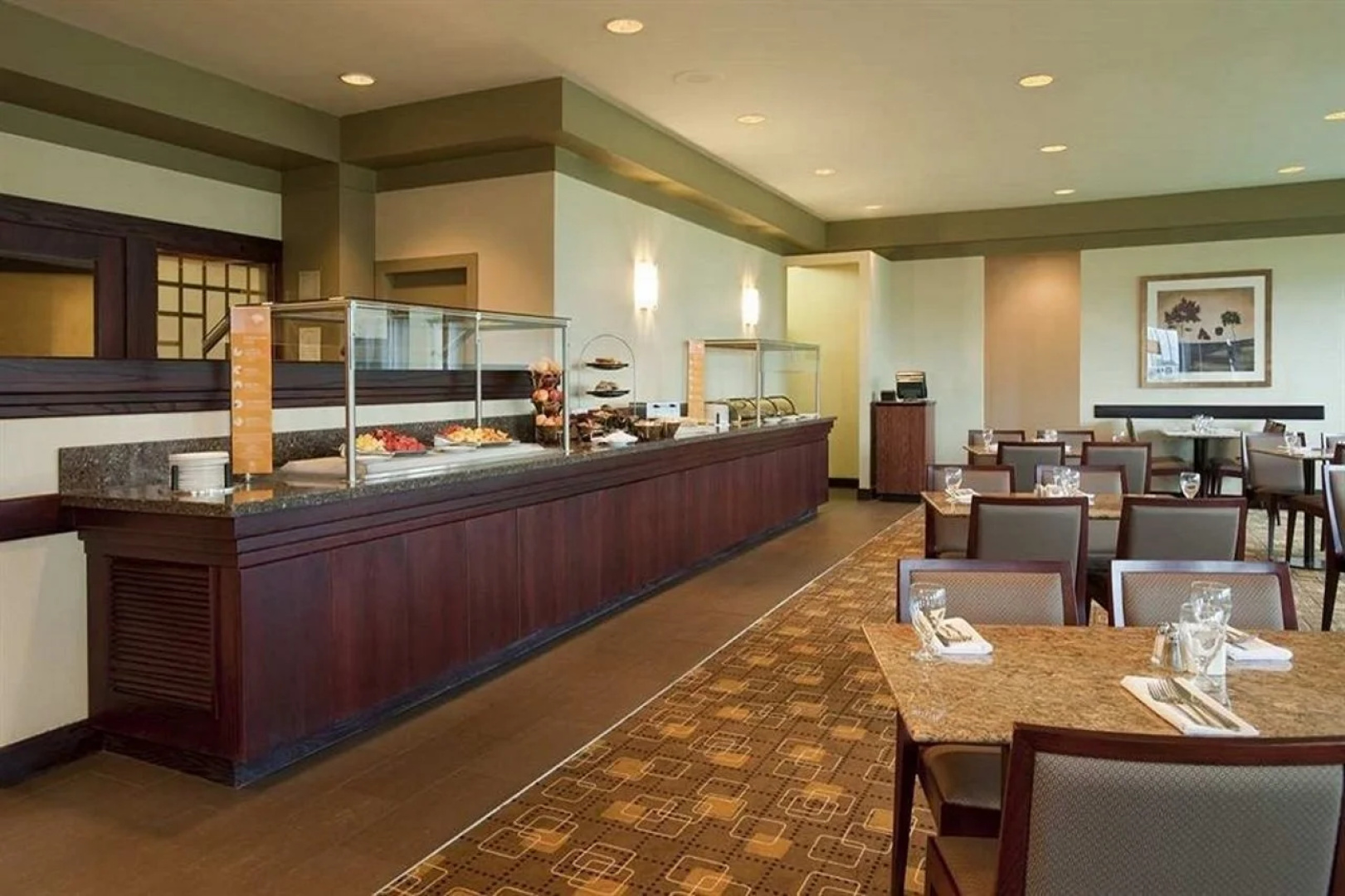 Hilton Winnipeg Airport Suites
