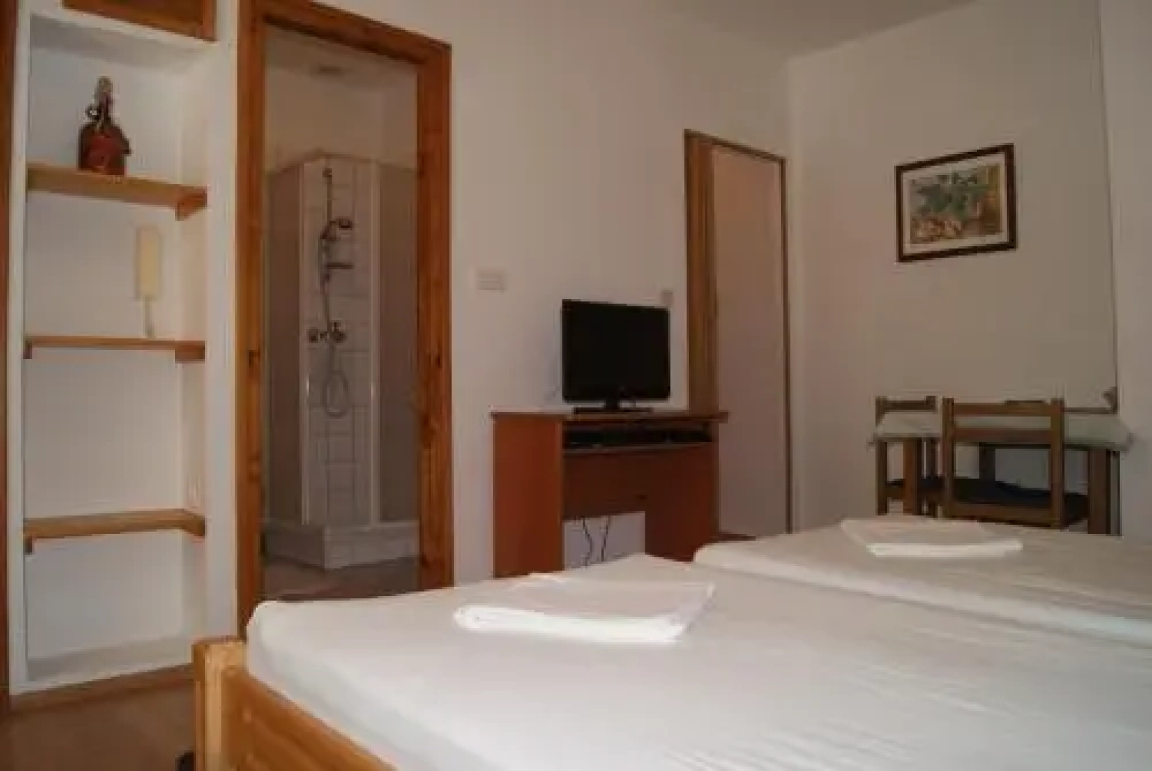 Rog Dogg Rooms