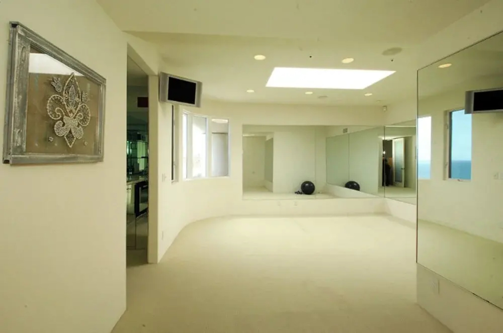 Malibu Spectacular Ocean View Mansion