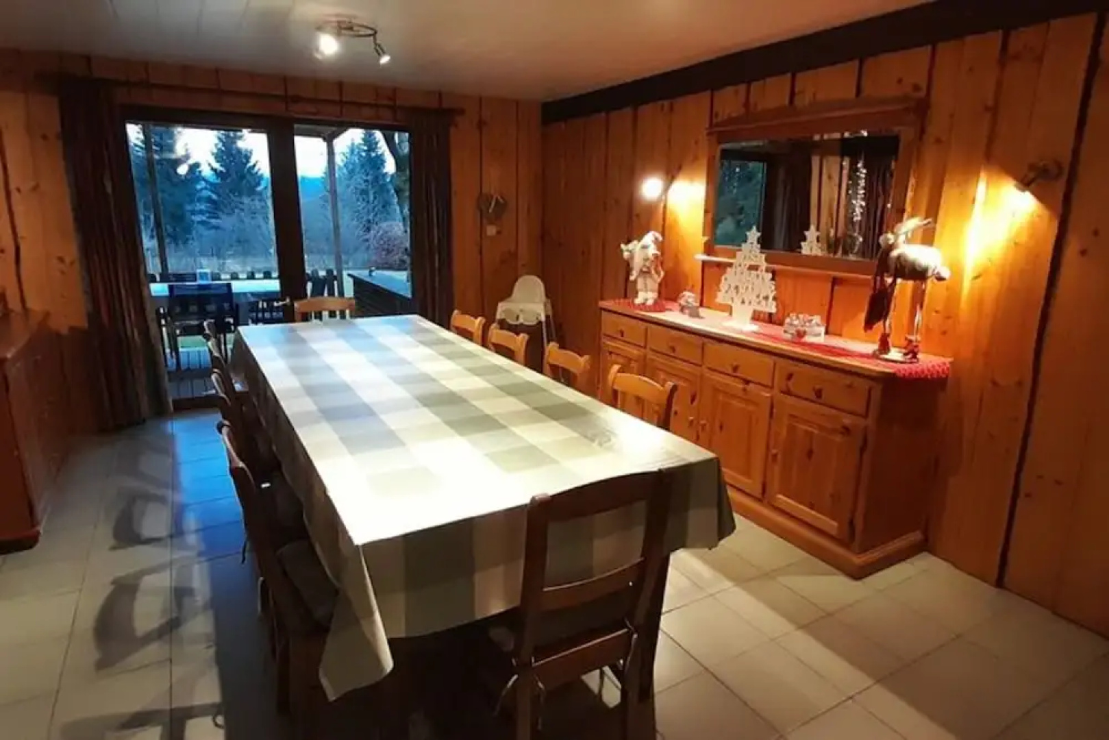 Holiday Home in Recht With Garden