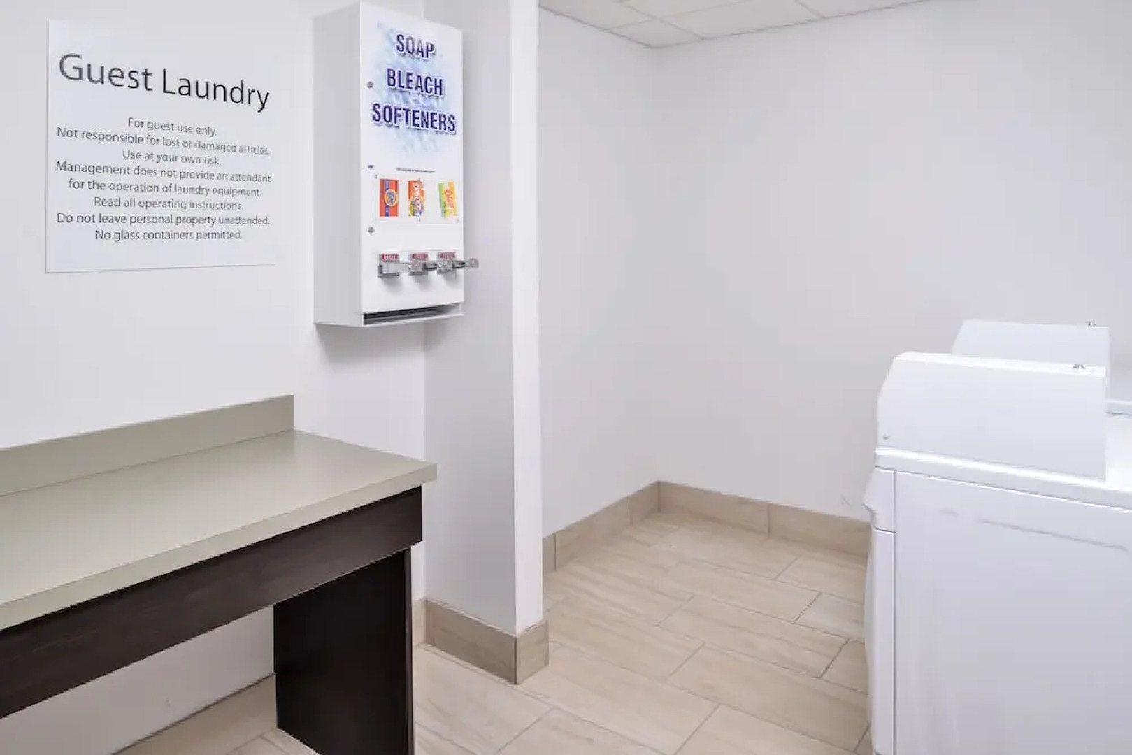 Holiday Inn Express & Suites Kansas City - Lee's Summit, an IHG Hotel