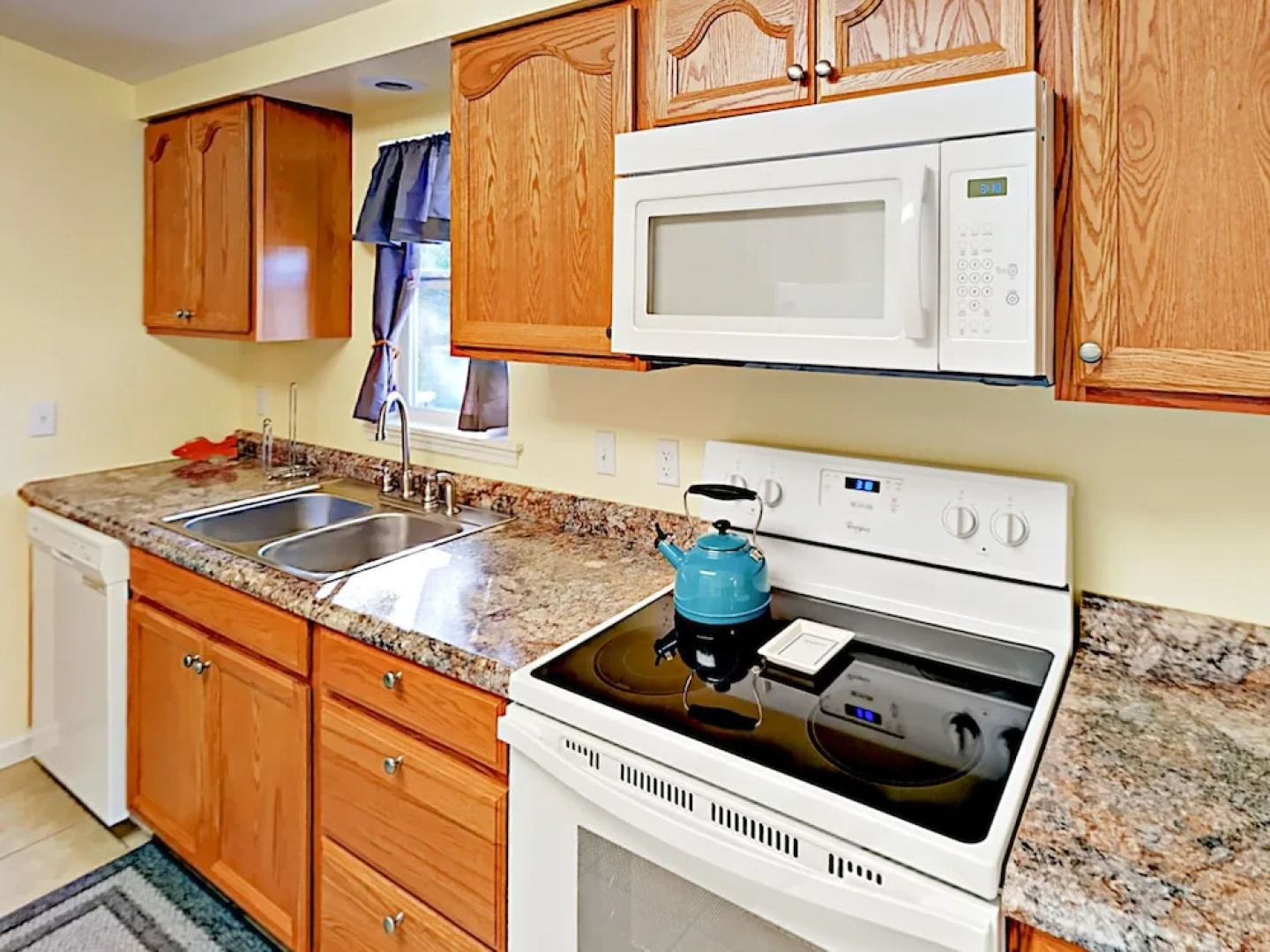 1724 Wharf Rd Home 3 Bedrooms 2 Bathrooms Home