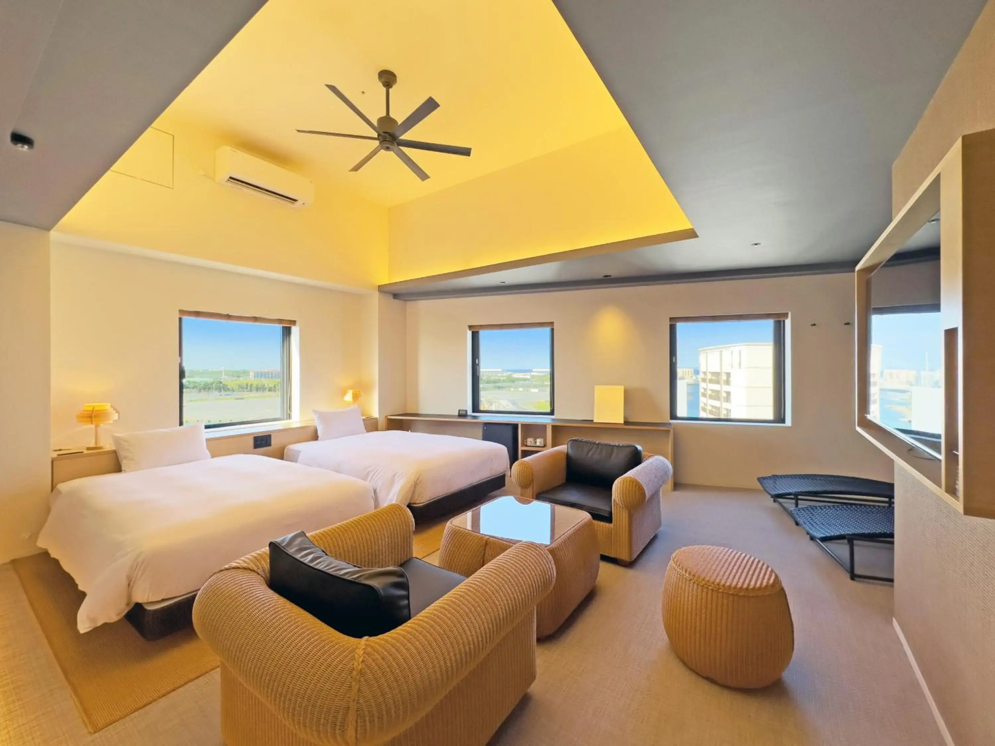 hotel androoms Naha Port