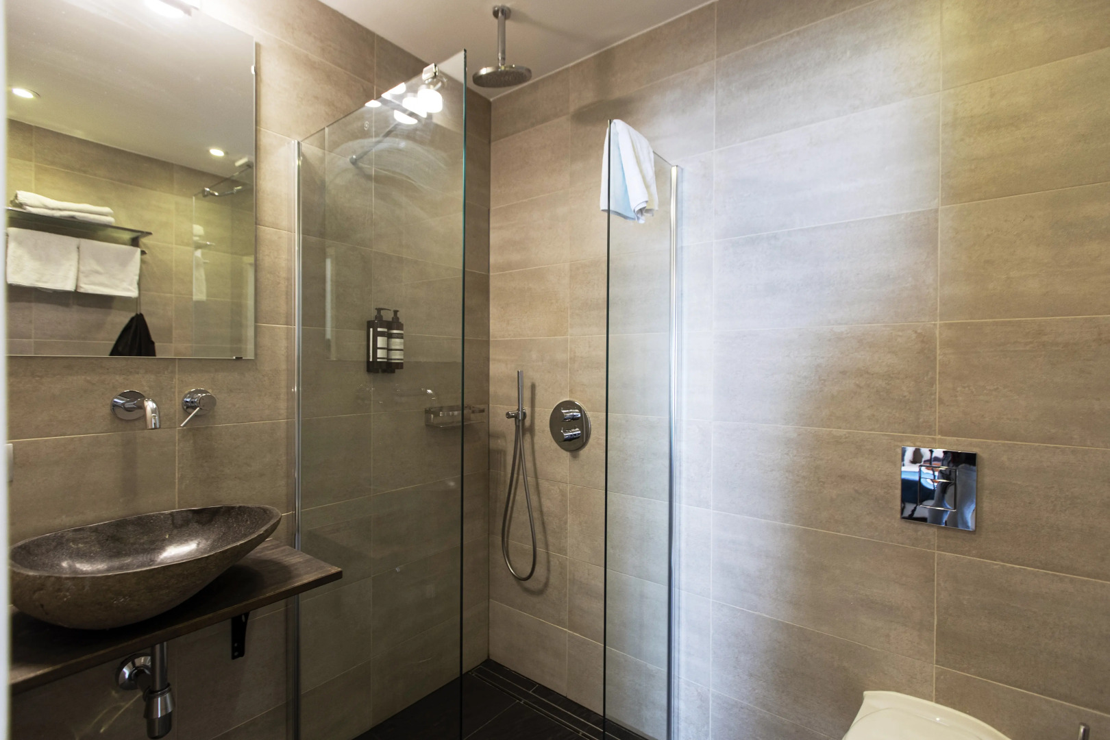 Quentin England Hotel