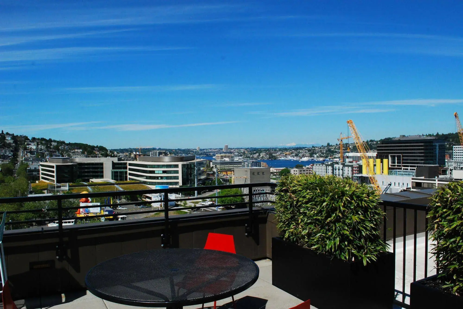 Seattle Center Luxury Suites by NSpire