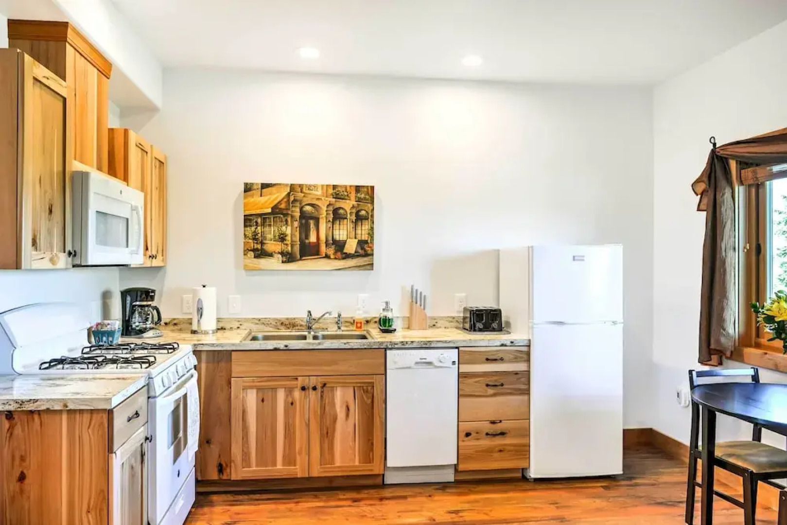 Columbia Falls Apt ~ 17 Mi to Whitefish Resort!