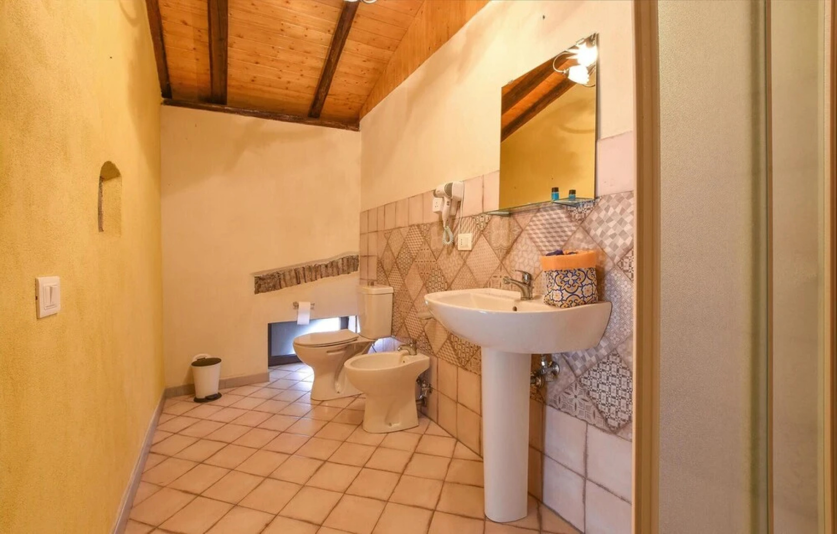 Beautiful Home in Santa Venerina With Outdoor Swimming Pool, Wifi and 6 Bedrooms