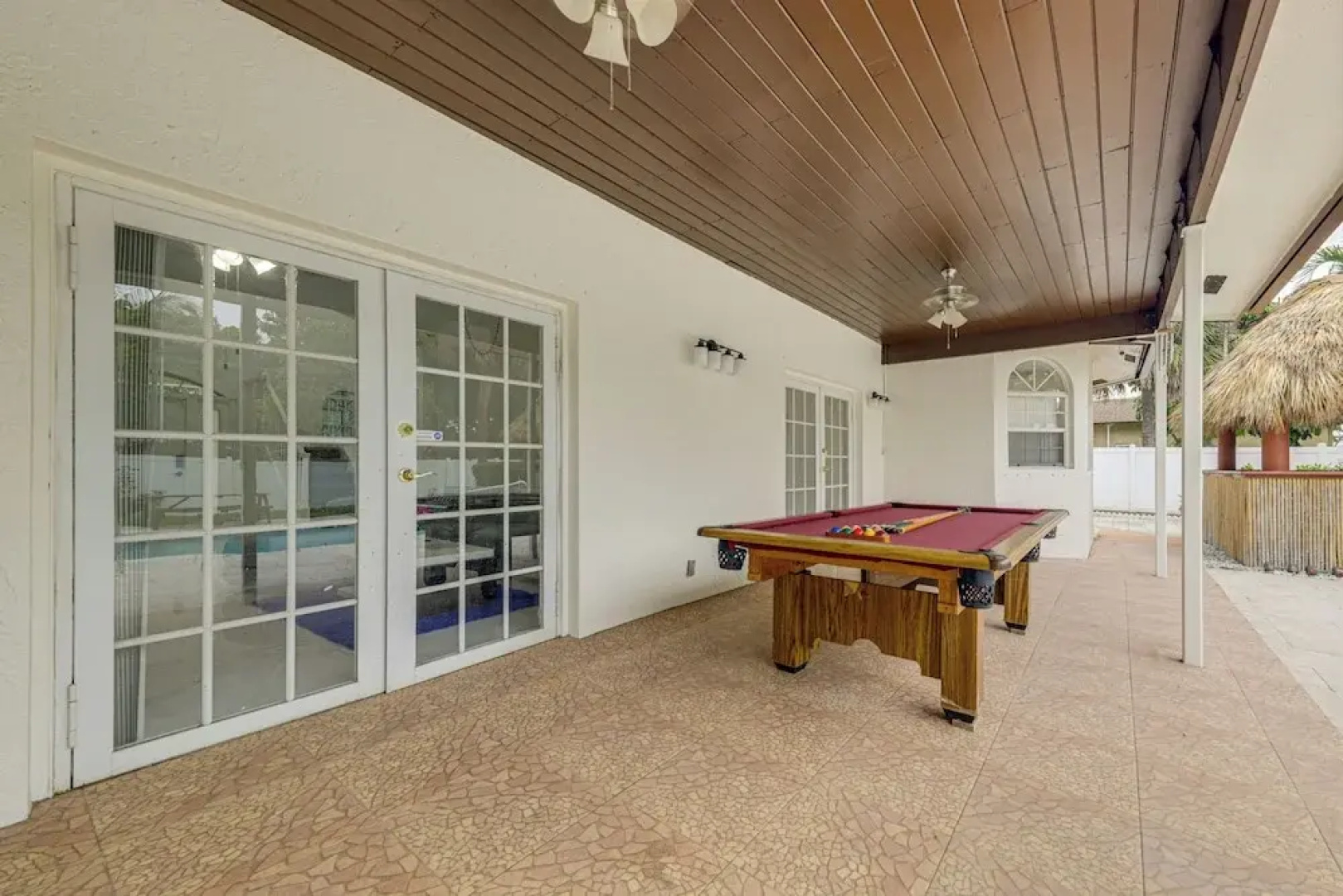 Swim, Barbecue & Game: Home 4 Mi to Pompano Beach!
