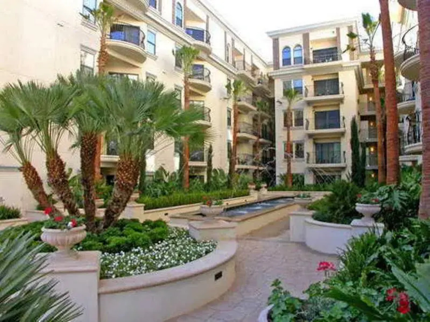 Sunshine Suites at 616 St. Paul