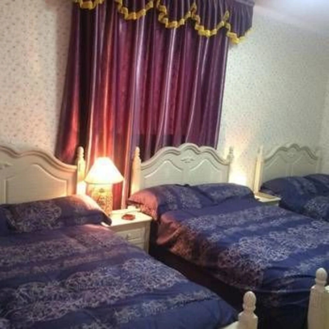 2+2 Garden Theme Hotel