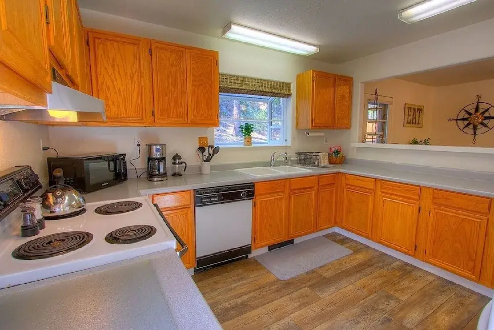 Nvh0823 - Sadies Hustle 3 Bedroom Home