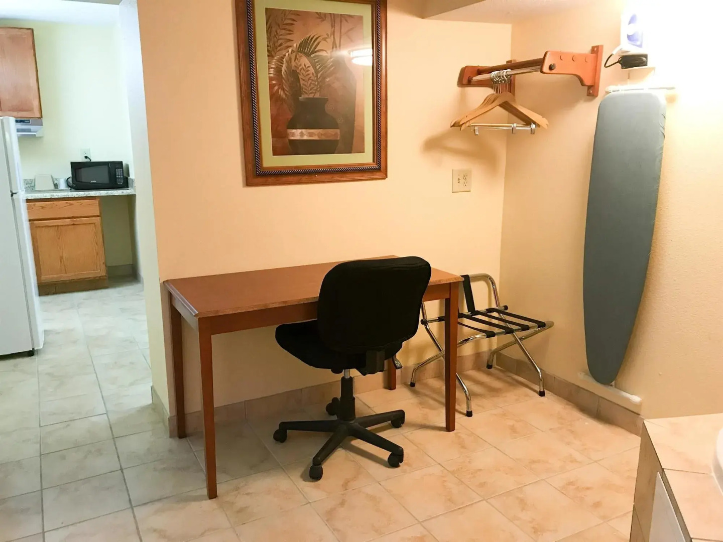 Rodeway Inn & Suites