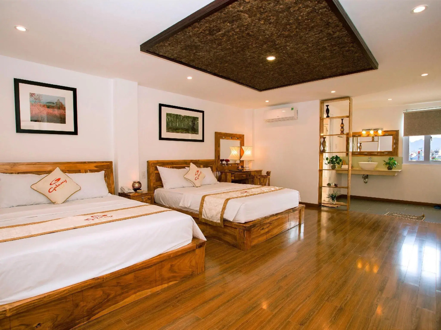 Rex Hotel and Apartment