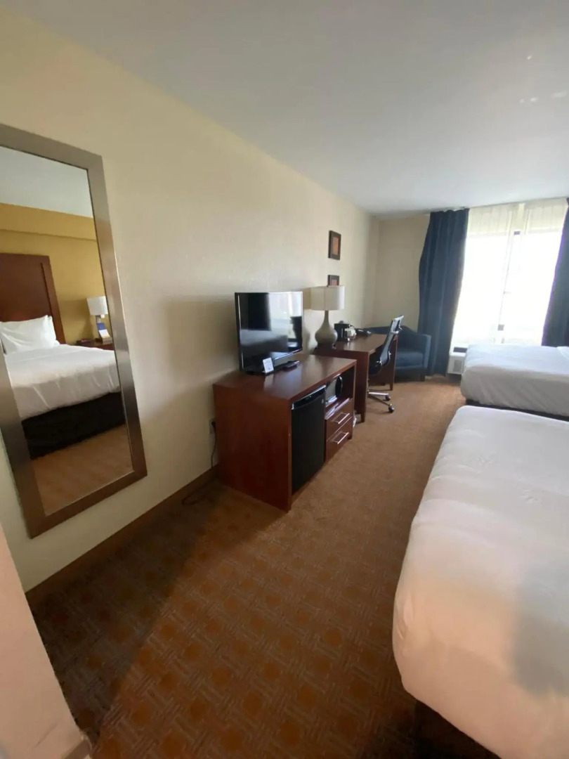 Comfort Inn & Suites Brattleboro I-91