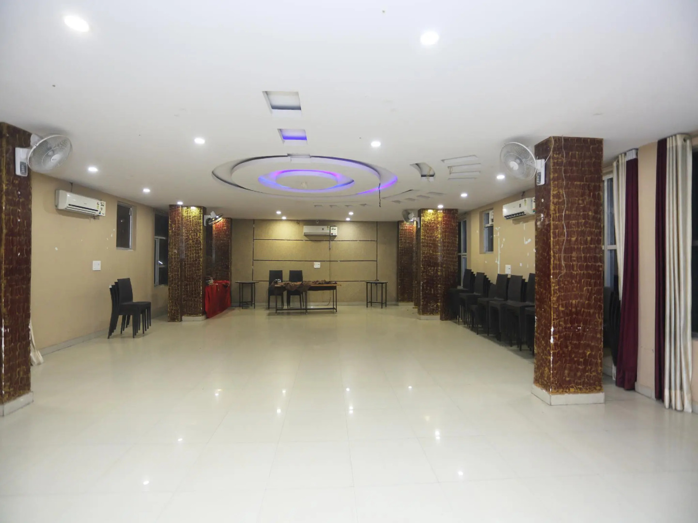 OYO 8869 Hotel-a-firoza