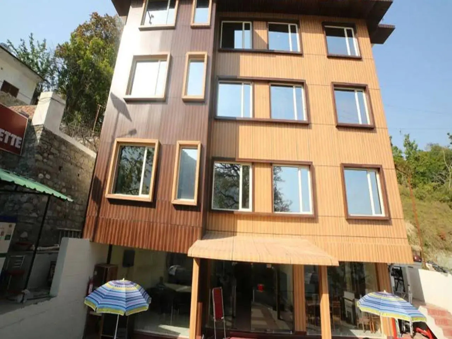 Royal Rosette Lake View Boutique Hotel