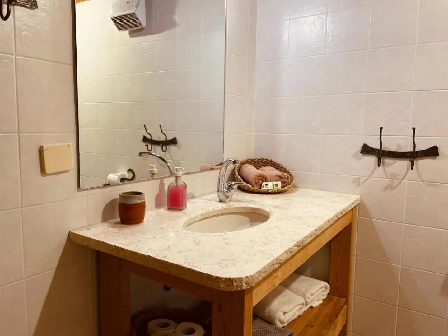 Aviv - Bakfar in Amirim