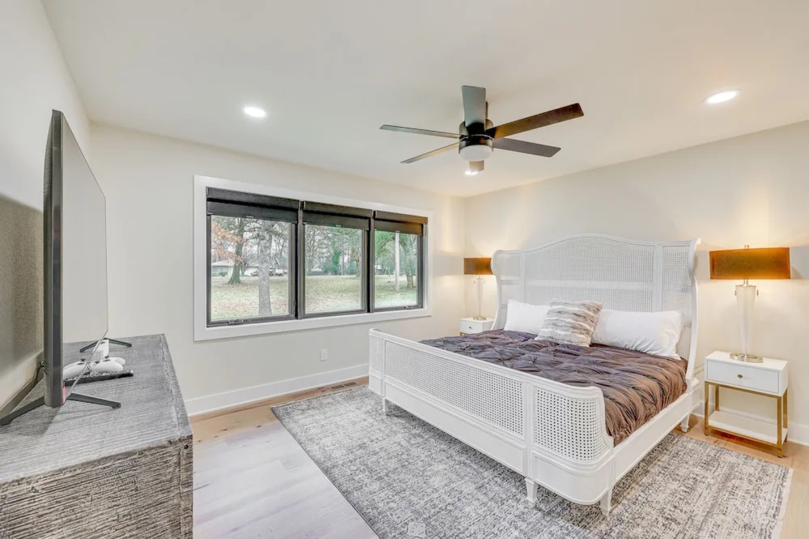 Grand Lakefront Home in Hot Springs w/ Boat Dock!