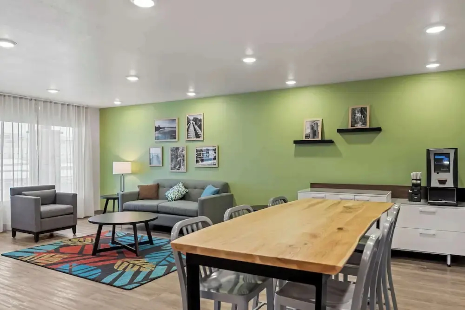 Woodspring Suites Loves Park Rockford