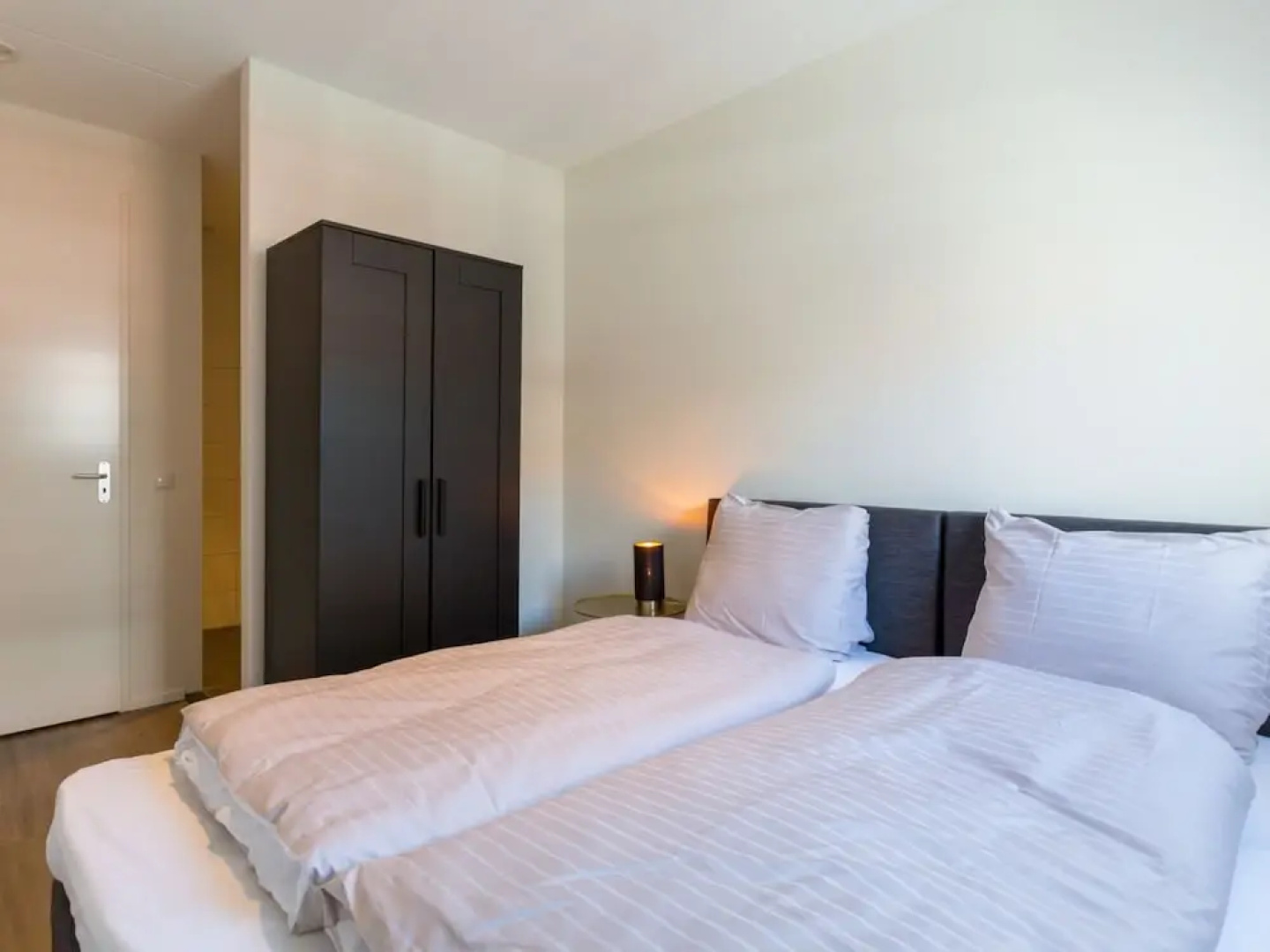 Apartment Near South Beach With Sauna
