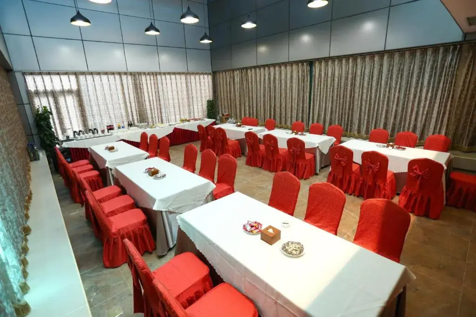 Chonpines Hotels·Caoqiao Metro Station