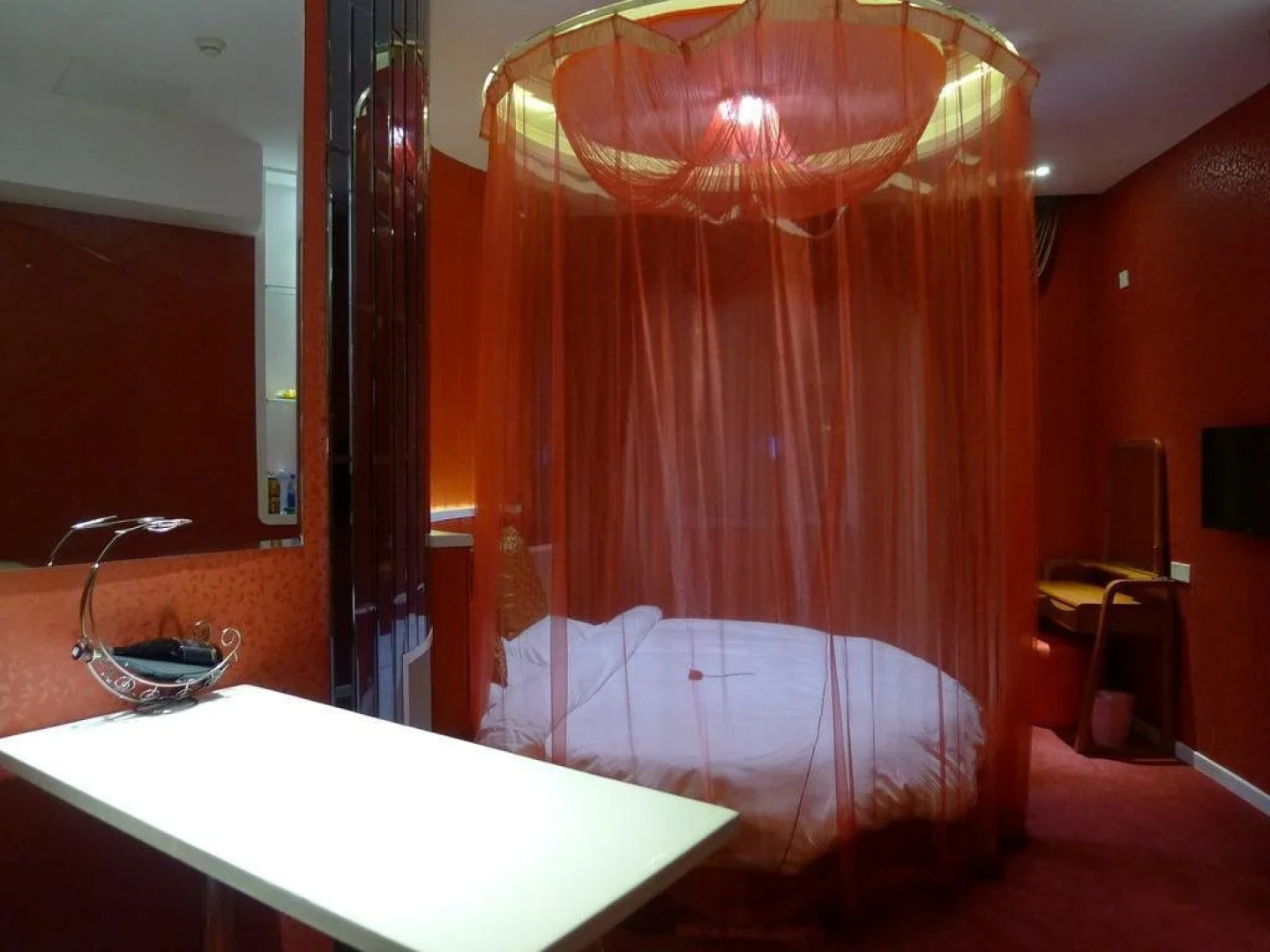 Tai Yuan San Sheng Stone River Couple Hotel