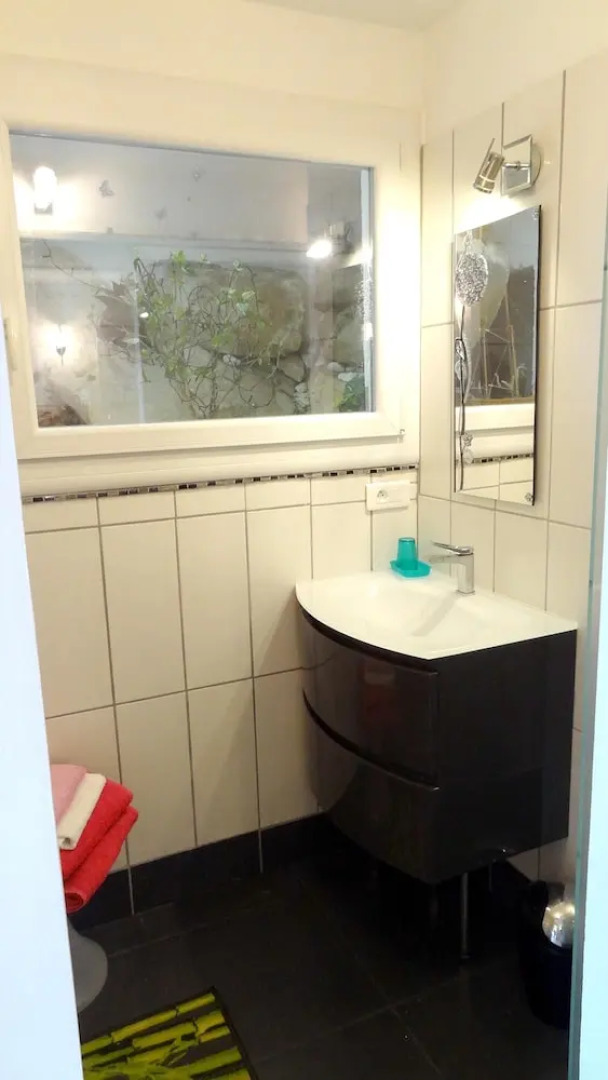 Apartment With one Bedroom in Manosque, With Wonderful Mountain View, Furnished Garden and Wifi - 97 km From the Beach