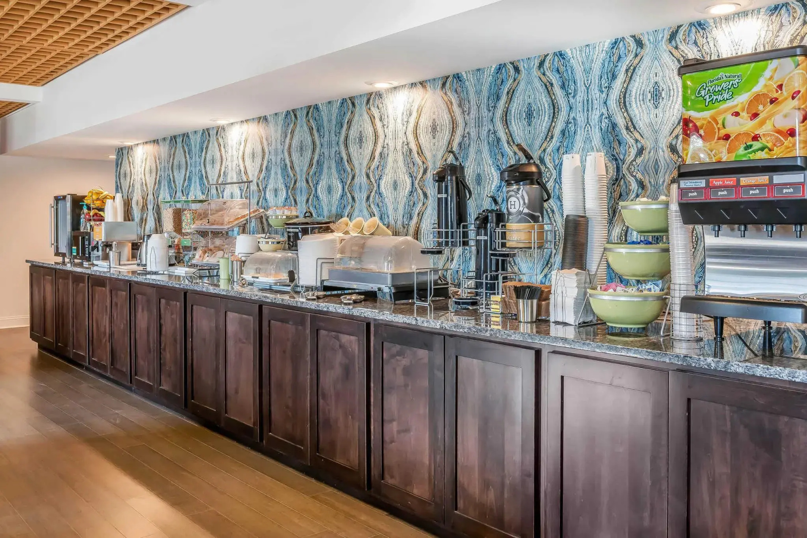 The Blu Hotel Blue Ash Cincinnati, an Ascend Collection Hotel