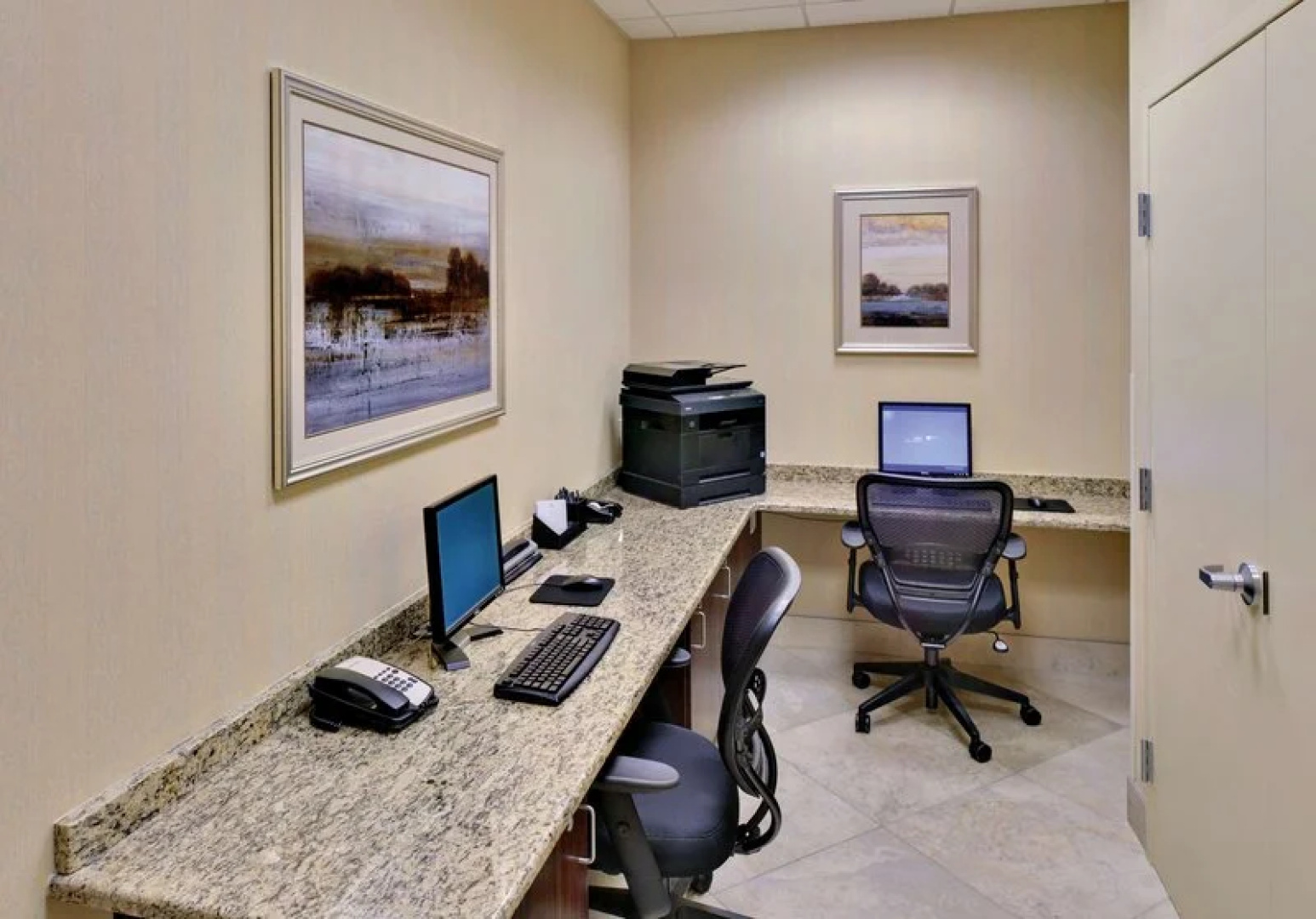 Doubletree Tinton Falls - Eatontown
