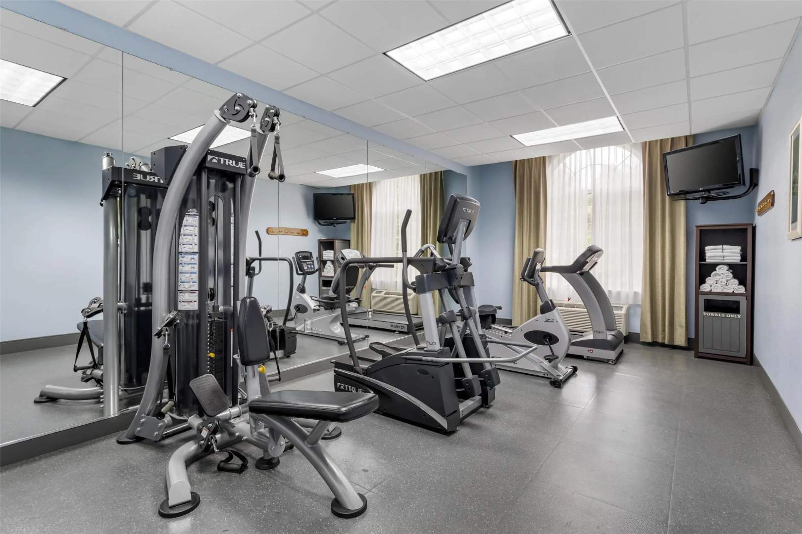 Best Western Plus River Escape Inn & Suites
