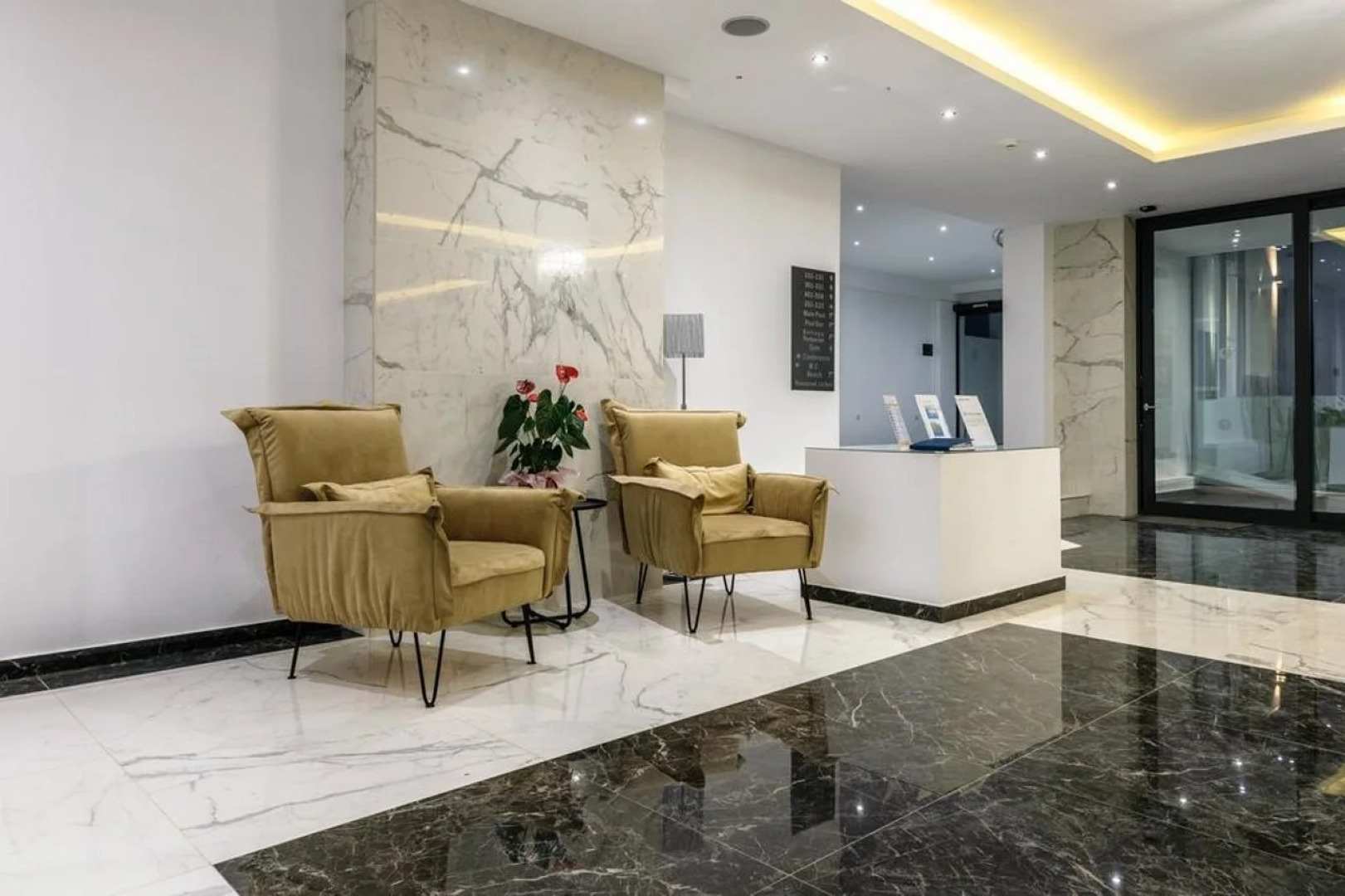 Cavo Orient Beach Hotel