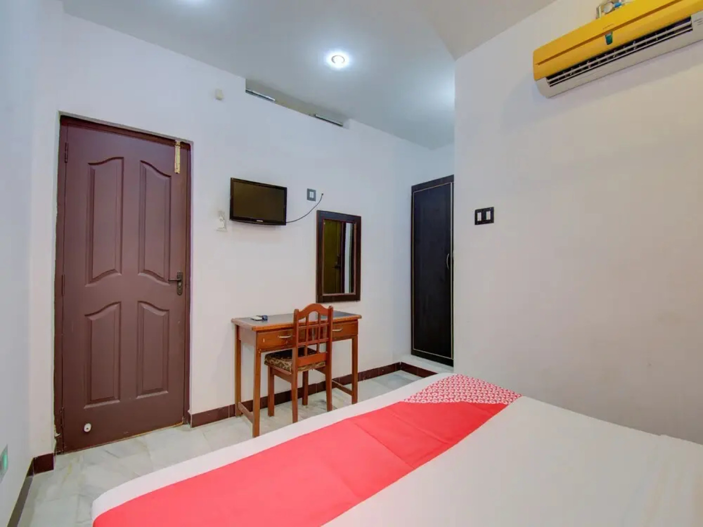 OYO 30435 Mahalashmi Park Hotel